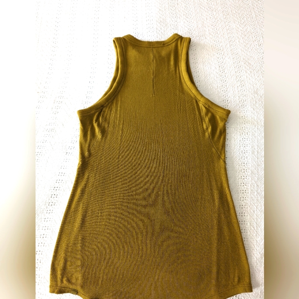 Lululemon hold tight tank
